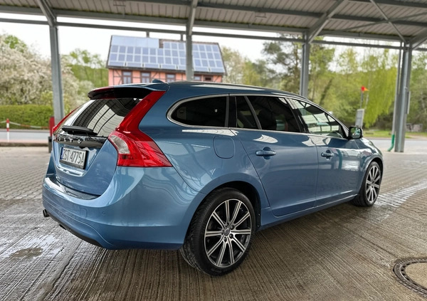 Volvo V60 cena 43500 przebieg: 258000, rok produkcji 2014 z Lublin małe 37